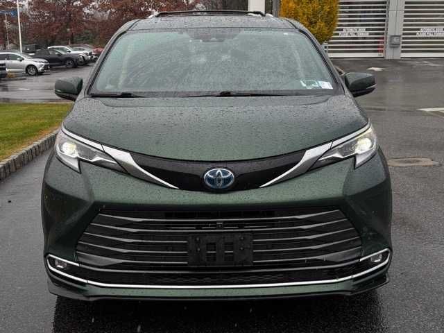 2022 Toyota Sienna Platinum