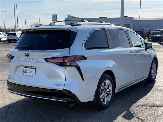 2022 Toyota Sienna Platinum