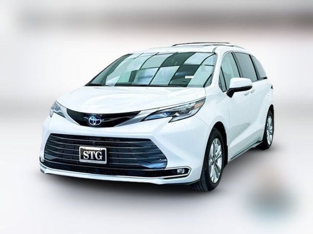 2022 Toyota Sienna Platinum