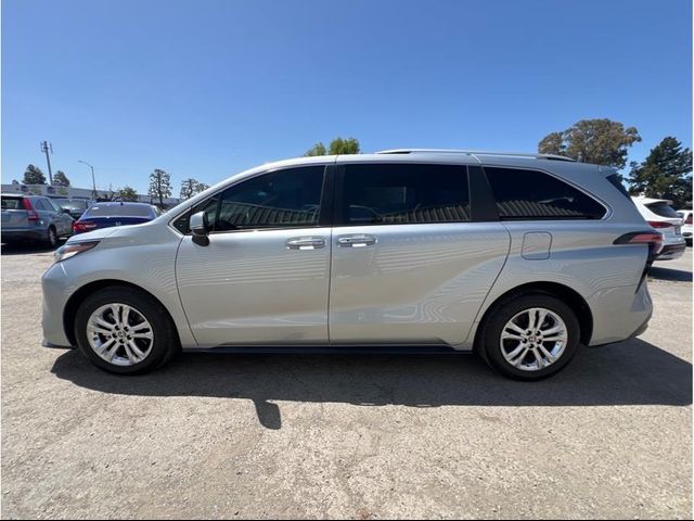 2022 Toyota Sienna Platinum