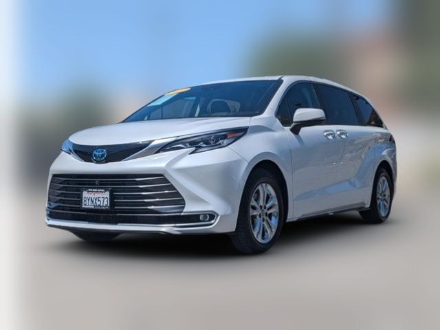 2022 Toyota Sienna Platinum