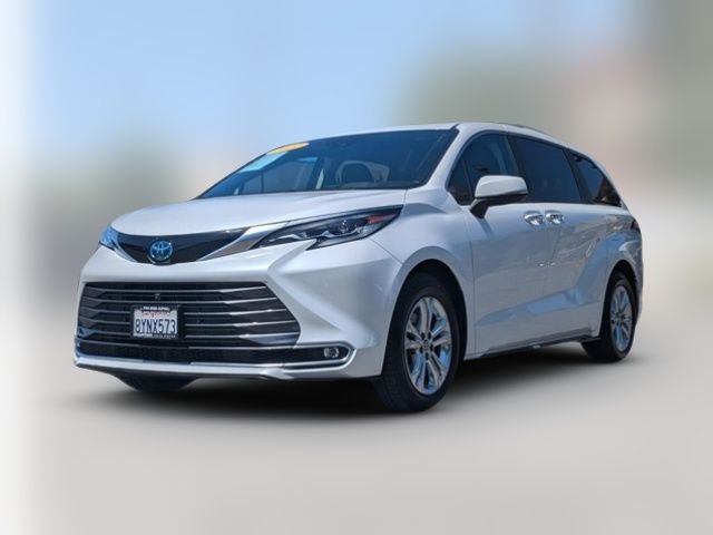 2022 Toyota Sienna Platinum