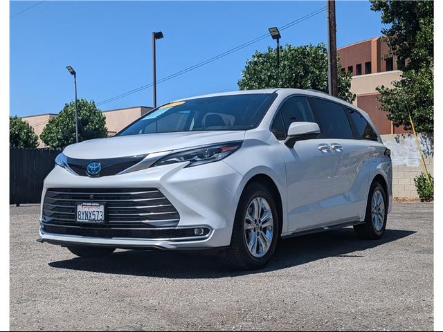 2022 Toyota Sienna Platinum