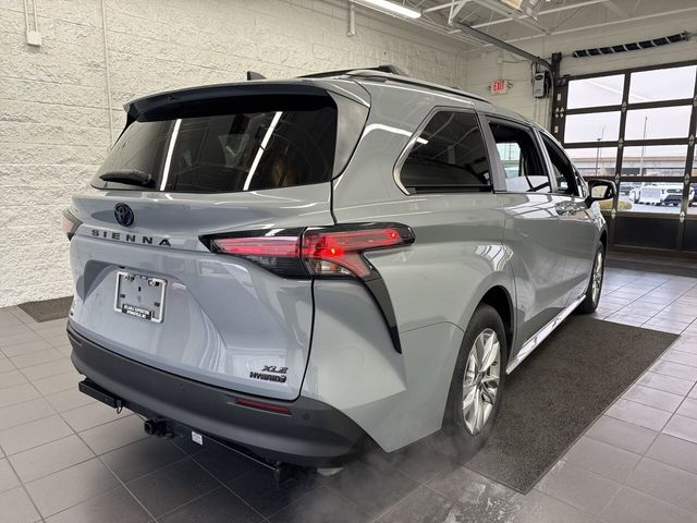 2022 Toyota Sienna XLE Woodland Edition