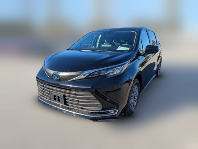 2022 Toyota Sienna XLE