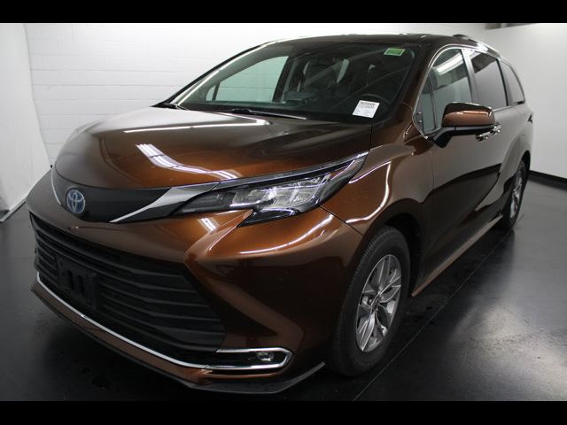 2022 Toyota Sienna XLE