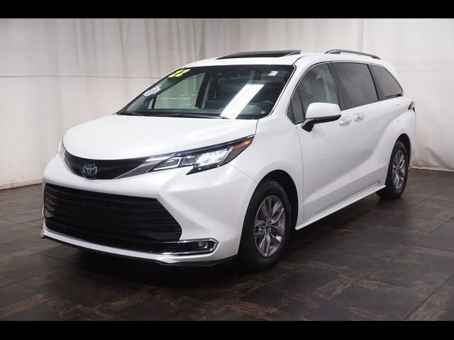 2022 Toyota Sienna XLE