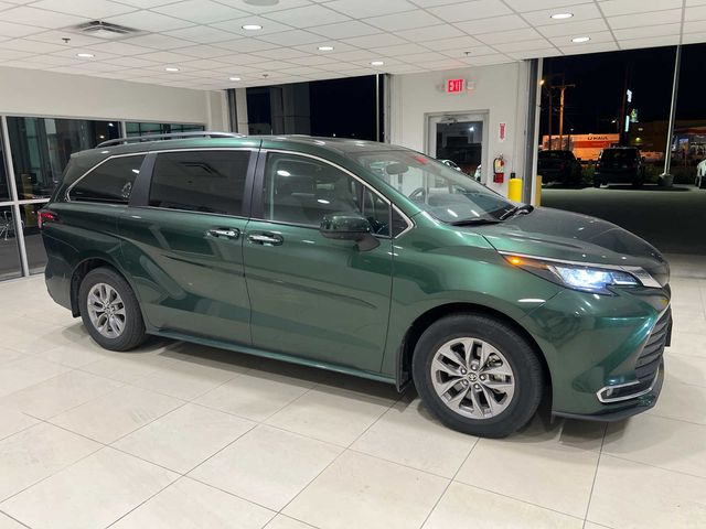 2022 Toyota Sienna XLE