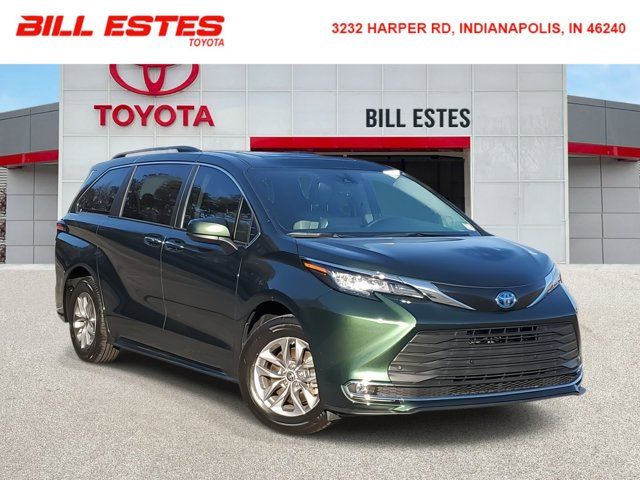 2022 Toyota Sienna XLE