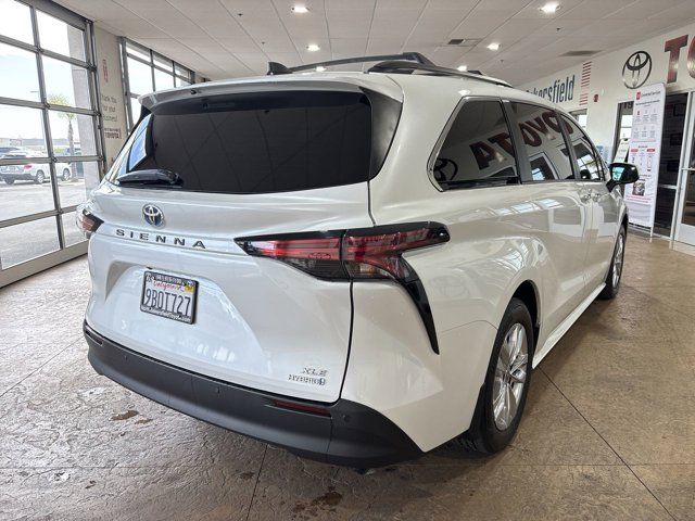 2022 Toyota Sienna XLE