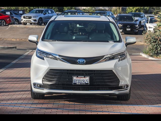 2022 Toyota Sienna XLE