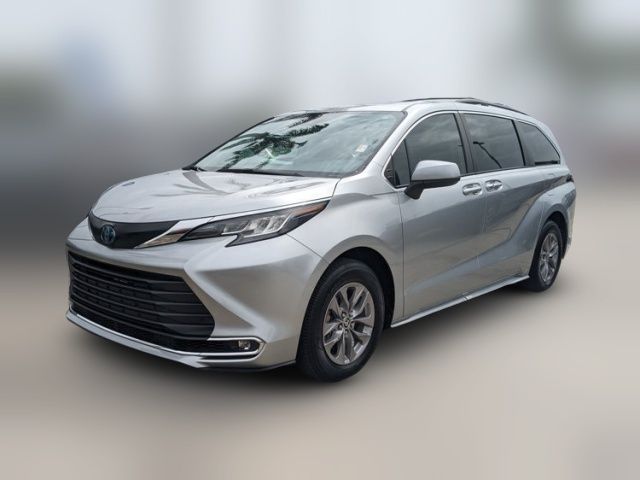 2022 Toyota Sienna XLE