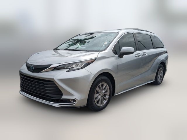 2022 Toyota Sienna XLE