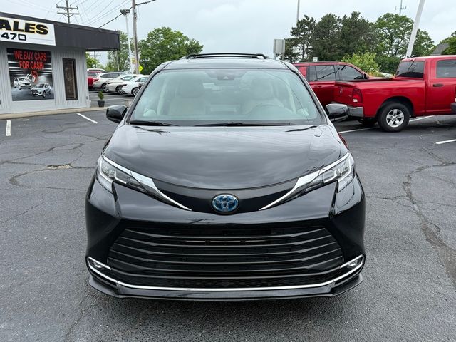 2022 Toyota Sienna XLE