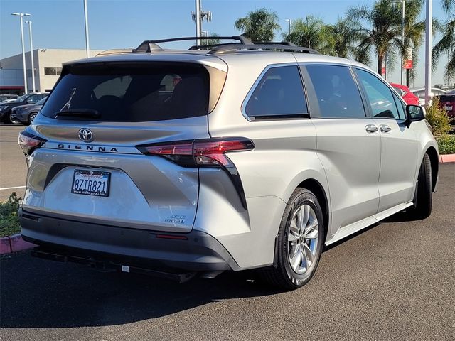 2022 Toyota Sienna XLE