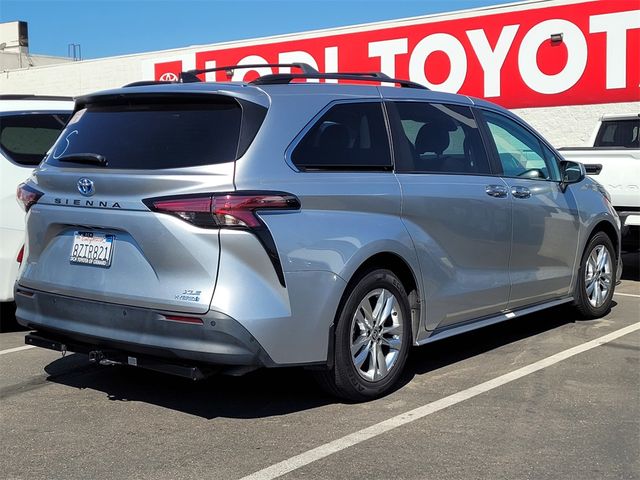 2022 Toyota Sienna XLE