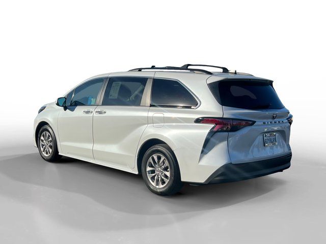 2022 Toyota Sienna XLE