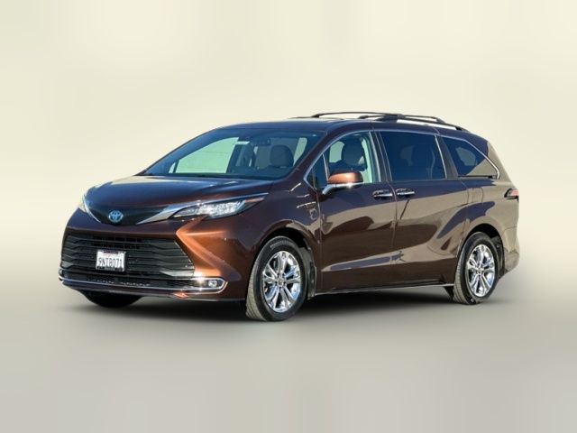 2022 Toyota Sienna XLE