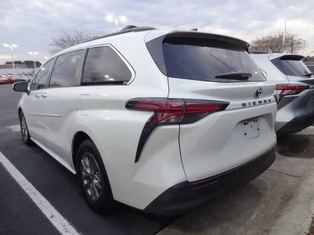 2022 Toyota Sienna XLE