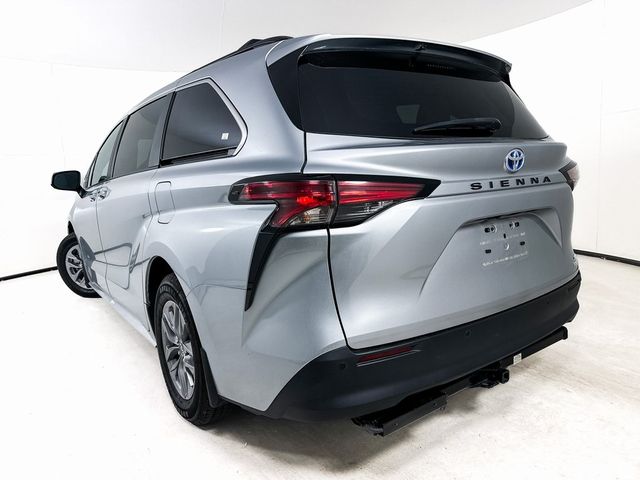 2022 Toyota Sienna XLE