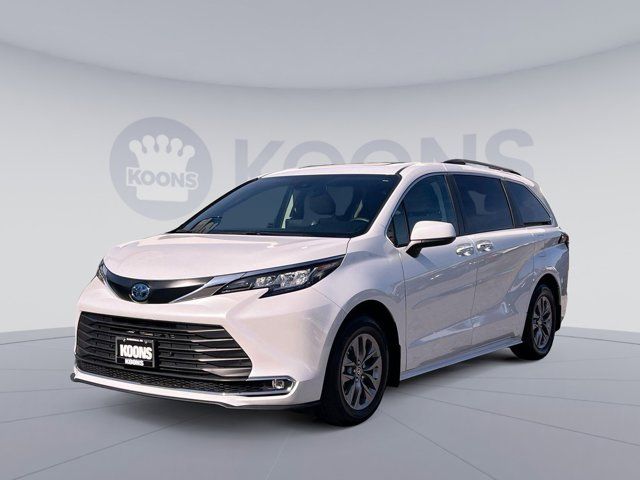 2022 Toyota Sienna XLE