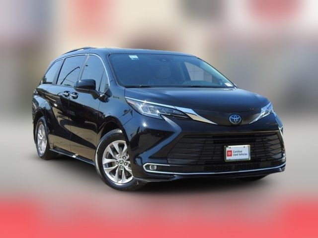 2022 Toyota Sienna XLE