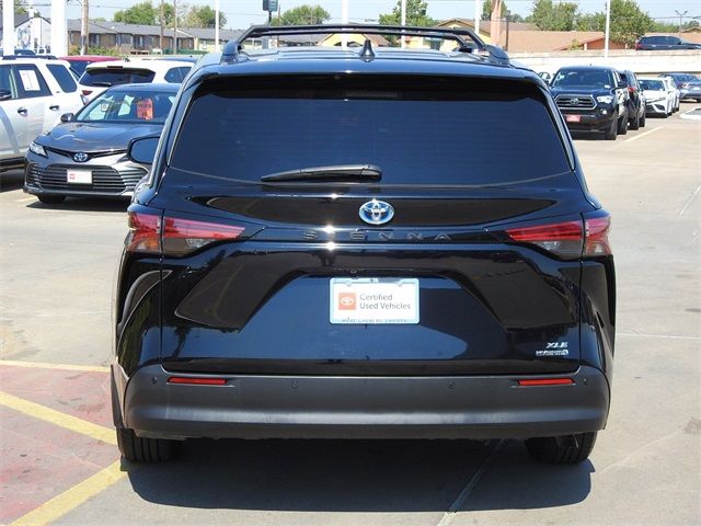 2022 Toyota Sienna XLE