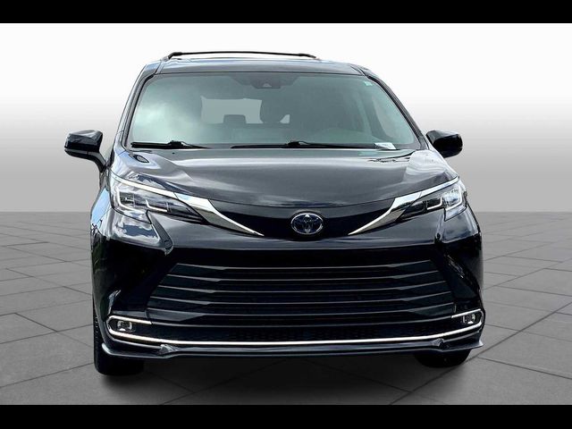2022 Toyota Sienna XLE