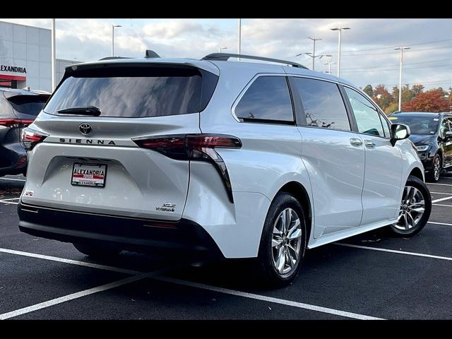 2022 Toyota Sienna XLE