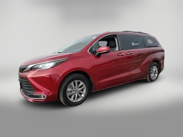 2022 Toyota Sienna XLE