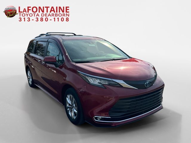 2022 Toyota Sienna XLE