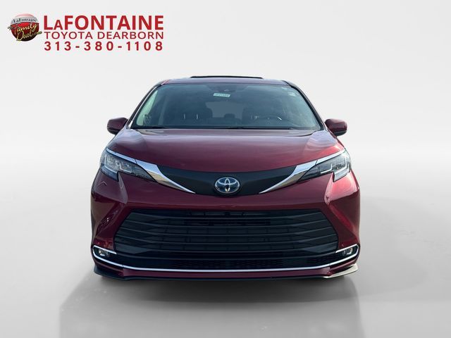 2022 Toyota Sienna XLE