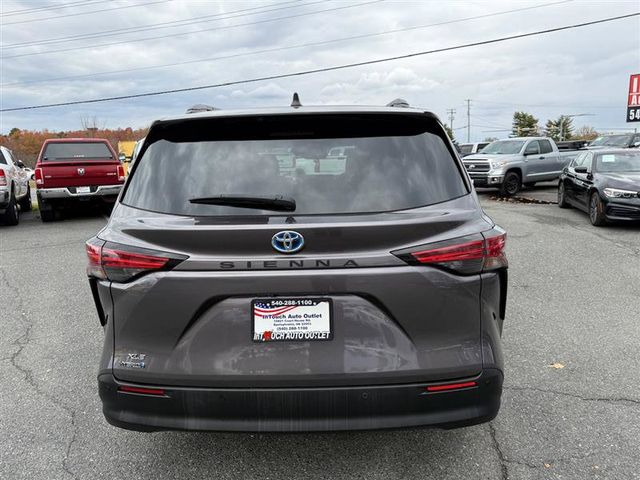 2022 Toyota Sienna XLE