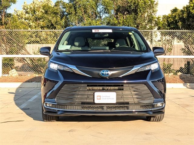 2022 Toyota Sienna XLE