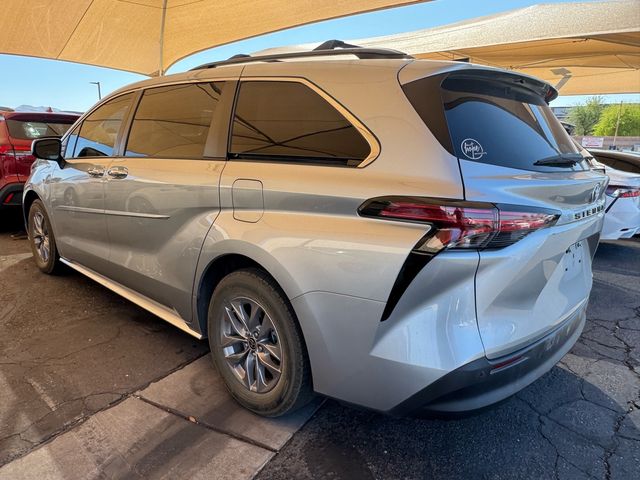 2022 Toyota Sienna XLE