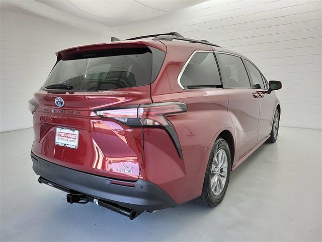 2022 Toyota Sienna XLE