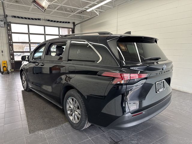 2022 Toyota Sienna XLE