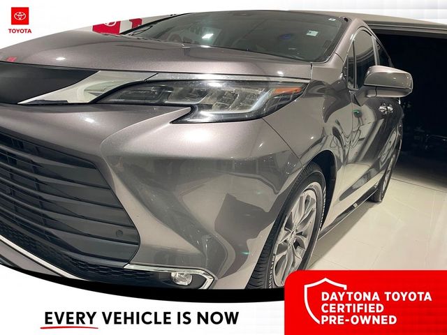 2022 Toyota Sienna XLE