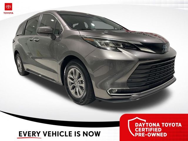 2022 Toyota Sienna XLE