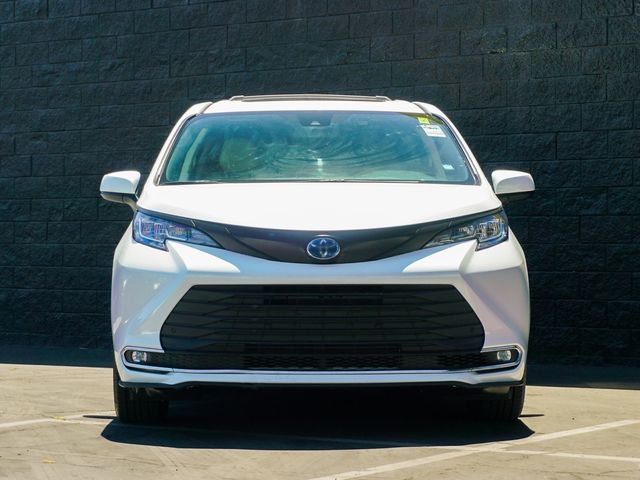 2022 Toyota Sienna XLE