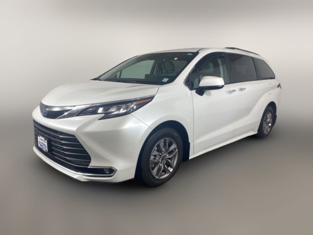 2022 Toyota Sienna XLE