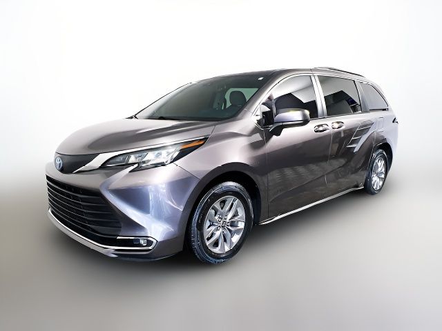 2022 Toyota Sienna XLE