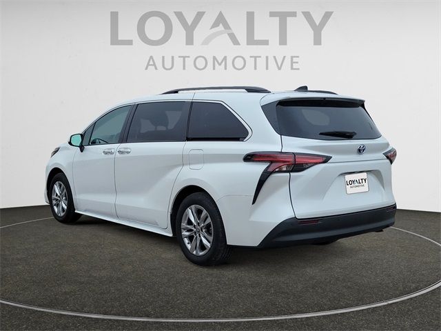 2022 Toyota Sienna XLE