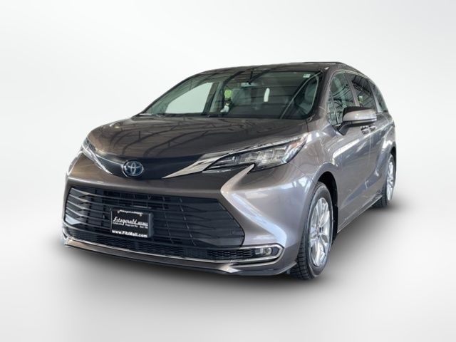2022 Toyota Sienna XLE