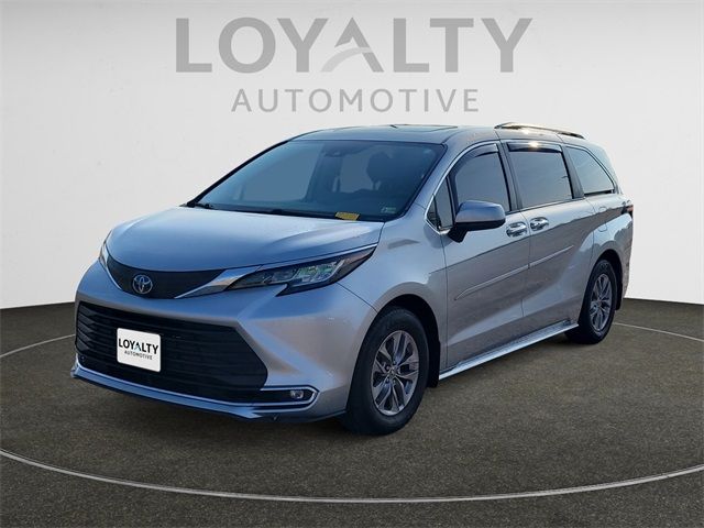 2022 Toyota Sienna XLE