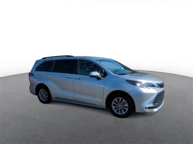 2022 Toyota Sienna XLE