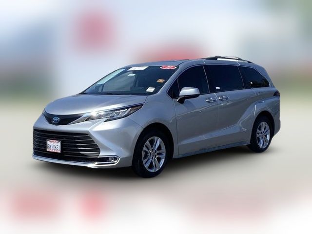 2022 Toyota Sienna XLE