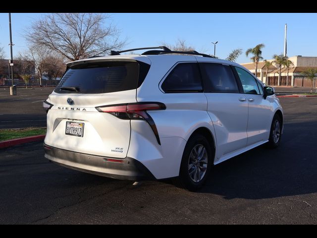 2022 Toyota Sienna XLE