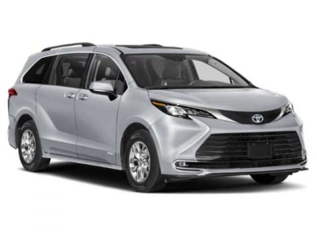 2022 Toyota Sienna XLE