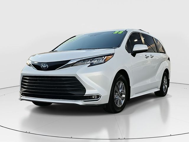 2022 Toyota Sienna XLE